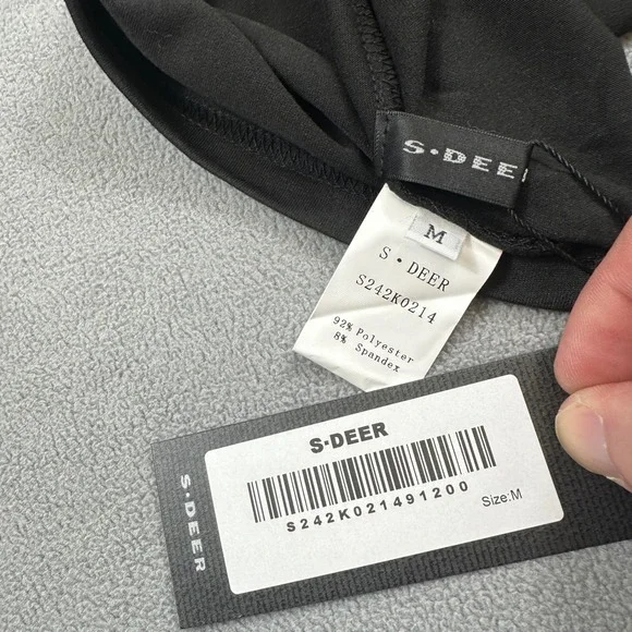 NWT S DEER Turtleneck Top M Womens Black Long Sleeve Fitted Pullover Blouse - Picture 4 of 5